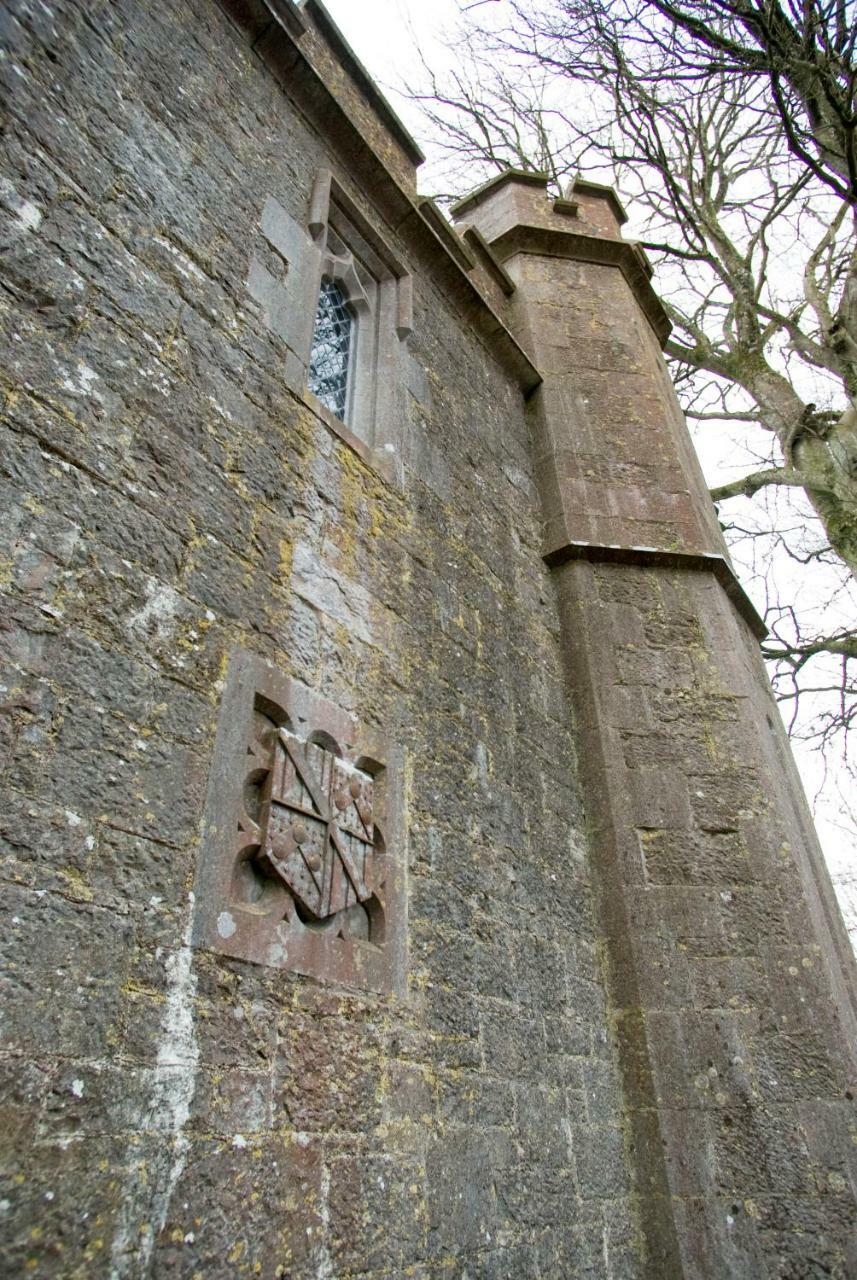 Anne'S Grove Miniature Castle Villa Castletownroche Exterior photo